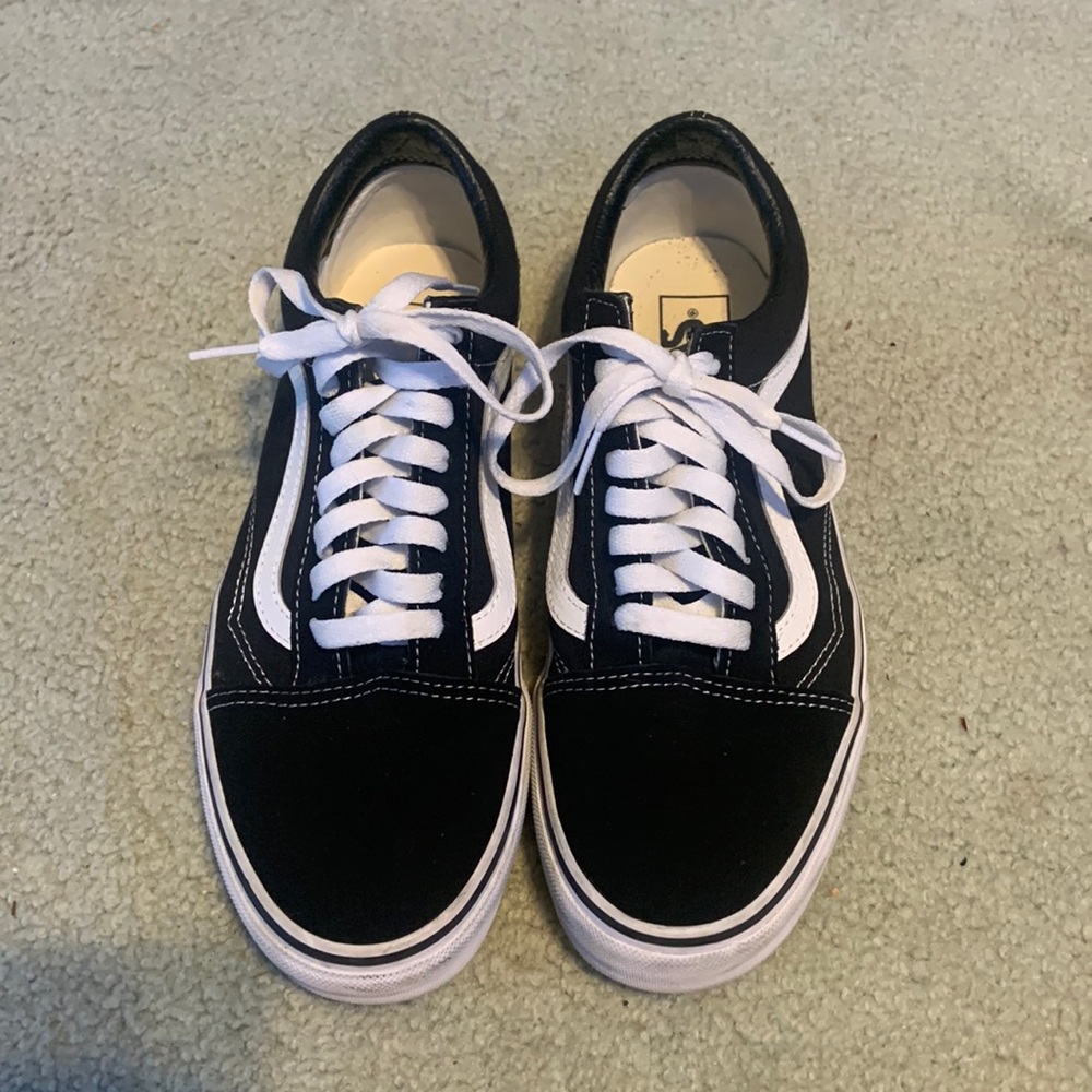 Vans Old Skool Shoes (m8.5/w10)